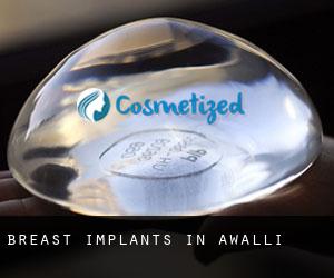 Breast Implants in Ḩawallī