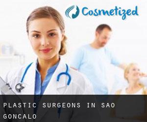 Plastic Surgeons in São Gonçalo